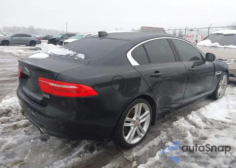 2018 Jaguar Xe 35T Premium из США, поврежденный, VIN SAJAJ4EV5JCP21848